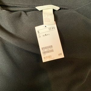 H&M Skirts - Black H&M Skirt H&M Skirts - Black H&M Skirt